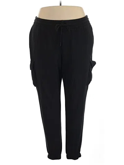 Pre-owned Yitty Casual Pants In Black