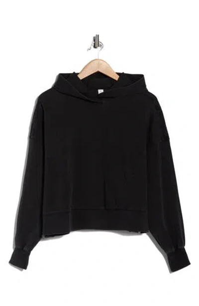 Yogalicious Flow Crop Hooded Sweatshirt In Black