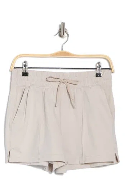 Yogalicious Lux City Life 4-inch Shorts