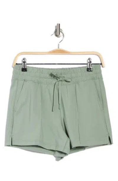 Yogalicious Lux City Life 4-inch Shorts