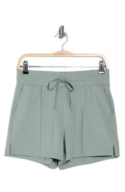 Yogalicious Lux City Life 4-inch Shorts