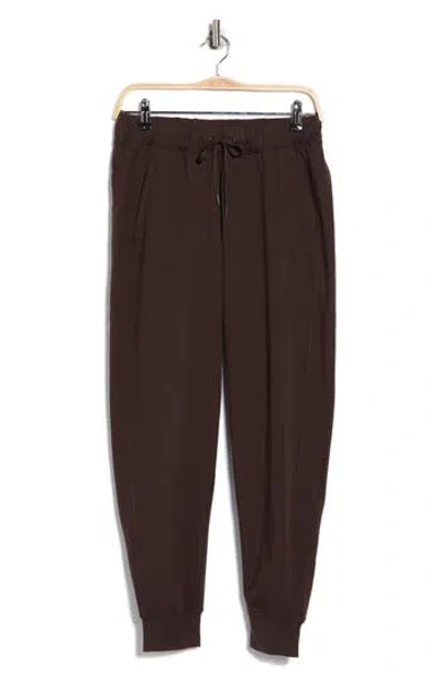 Yogalicious Lux Side Pocket Joggers In Burgundy