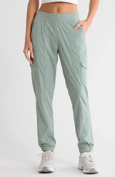 Yogalicious Trekki Commuter Outdoor Pants In Green