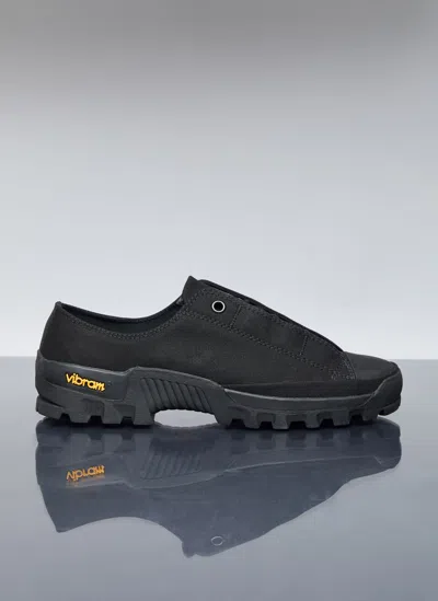 Yohji Yamamoto Fly Front Low Top Sneakers In Black