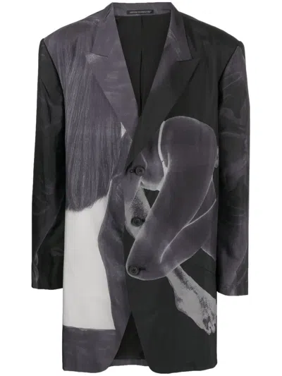 Yohji Yamamoto Sakko Mit Grafischem Print In Grey