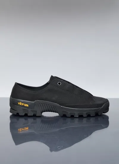 Yohji Yamamoto Fly Front Low Top Sneakers In Black