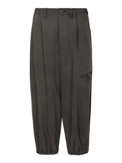 Yohji Yamamoto Velvet Effect Cropped Trousers In Grey