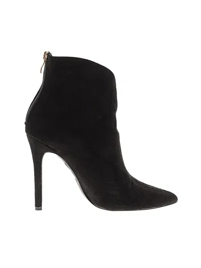 Pre-owned Yoki Boots In Black