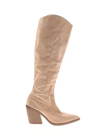 Pre-owned Yoki Boots In Tan