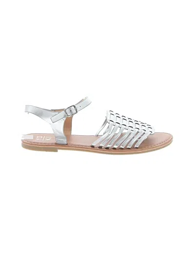 Pre-owned Yoki Sandals In Silver