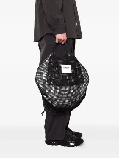 Yoshiokubo Mesh-schultertasche Mit Kordelzug In Black