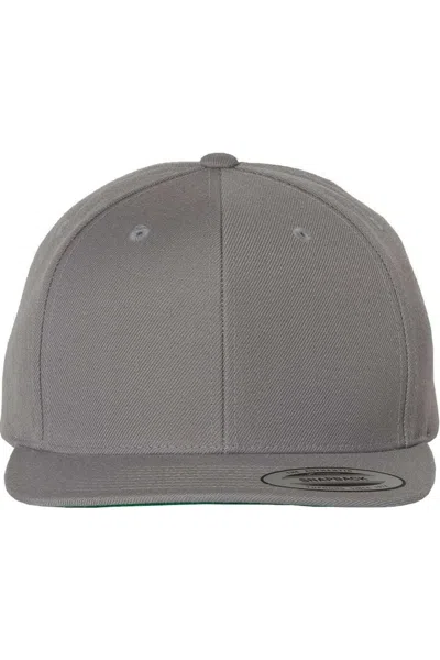 Yp Classics Flat Bill Snapback Cap In Black