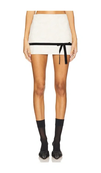 Yuhan Wang Lace Mini Skirt With Black Bow In 화이트
