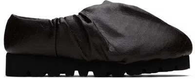 Yume Yume Brown Camp Low Loafers In Black