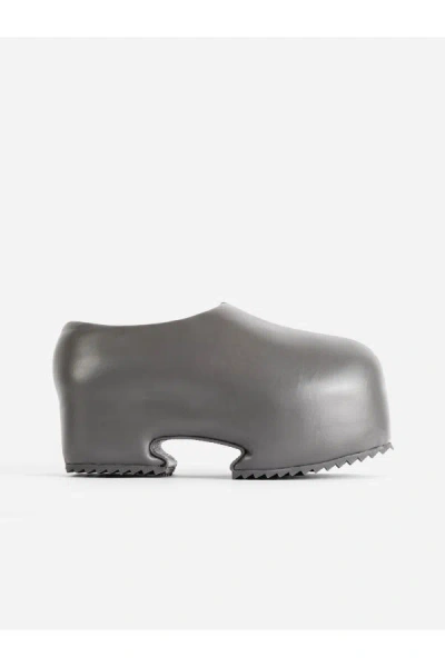Yume Yume Molded Leather Sculptural Clog In Gray