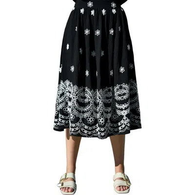 Yumi Embroidered Midi Skirt In Black