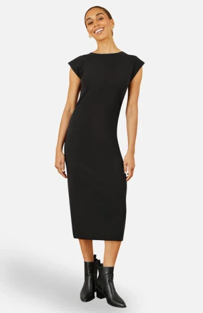 Yumi Knitted Ruched Midi Dress In Black