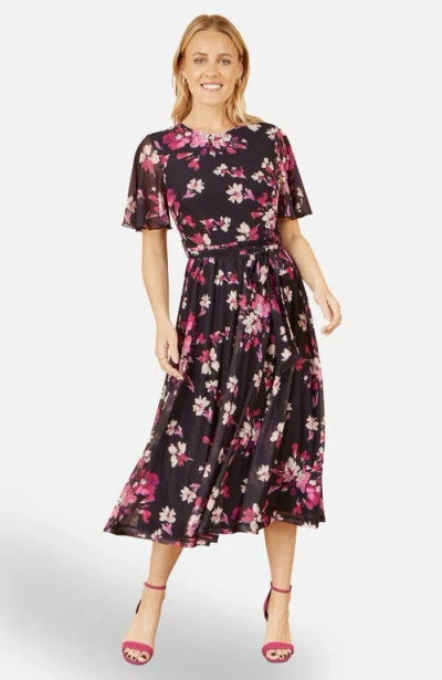 Yumi Mesh Skater Floral Midi Dress In Black