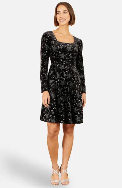 Yumi Starburst Foil Skater Dress In Black