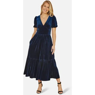Yumi Velvet V-neck Midi Dress In Navy