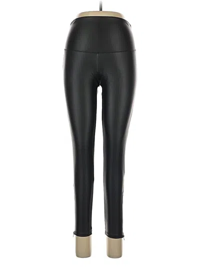 Pre-owned Yummie Active Pants In Black