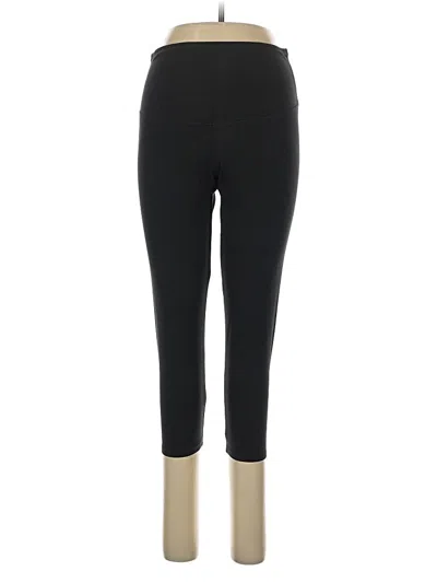 Pre-owned Yummie Active Pants In Black