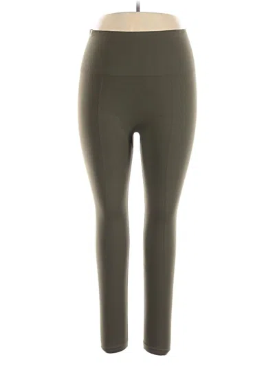 Pre-owned Yummie Active Pants In Green