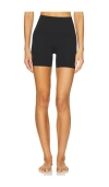 Yummie Isla Shaping Short In Black