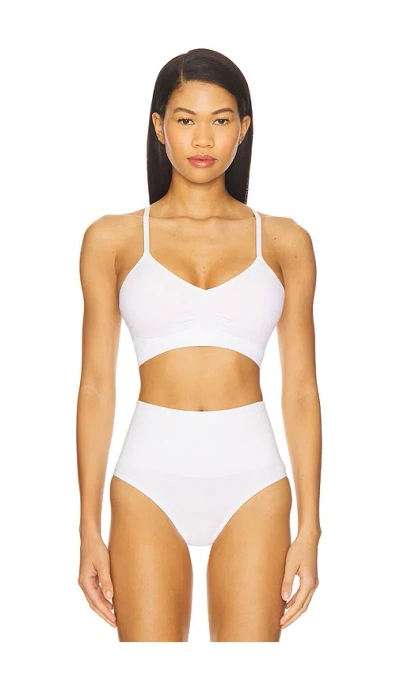 Yummie V Neck Bralette In White