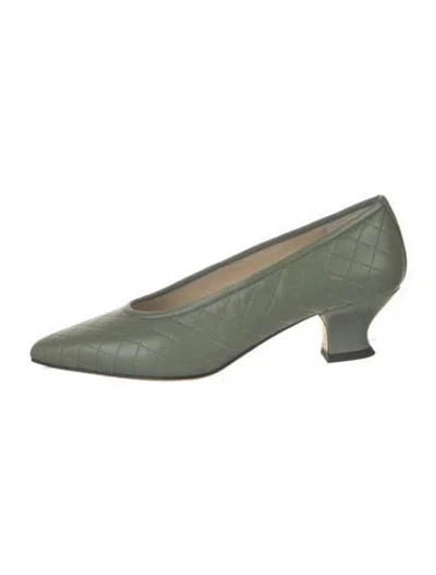 Pre-owned Yuni Buffa Leather Patterned Pumps In Green