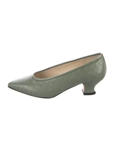 Pre-owned Yuni Buffa Leather Patterned Pumps In Green