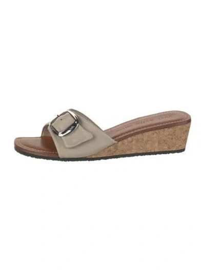 Pre-owned Yuni Buffa Leather Slides In Neutrals