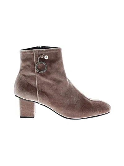 Pre-owned Yuul Yie Ankle Boots In Tan