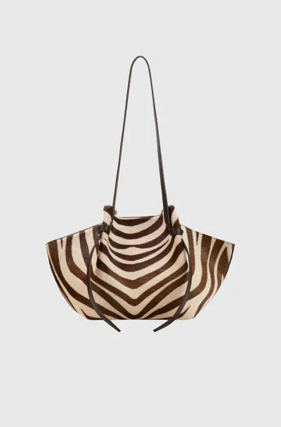 Yuzefi Mochi Schultertasche Mit Zebra-print In Brown
