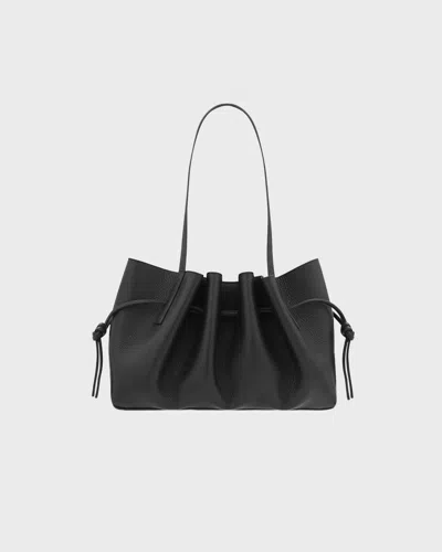 Yuzefi Scallop-shoulder-bag-pebble-grain-leather Svart In Black
