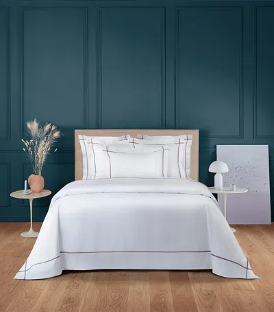 Yves Delorme Athena Iris Standard Oxford Pillowcase In Purple