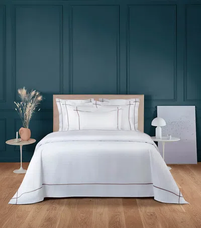 Yves Delorme Athena Iris Super King Flat Sheet In Purple
