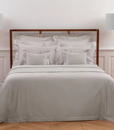 Yves Delorme Couture Cotton Adagio Fitted Sheet In Beige
