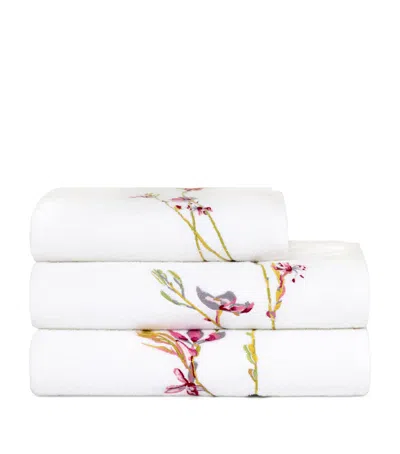 Yves Delorme Floral Gaura Guest Towel In White