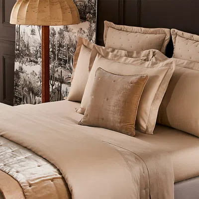 Yves Delorme Une Triomphe Double Organic-cotton Flat Sheet In Dune