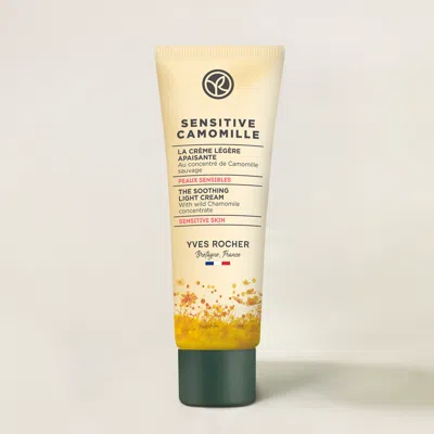 Yves Rocher Soothing Light Cream For Sensitive Skin In White