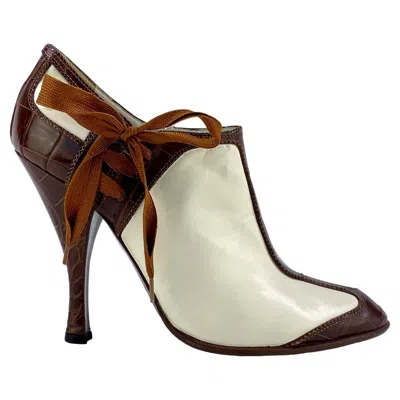Pre-owned Yves Saint Laurent Rive Gauche S/s 2004 Yves Saint Laurent By Tom Ford Croc Lace Up White Ankle Boot 4.5" Heels