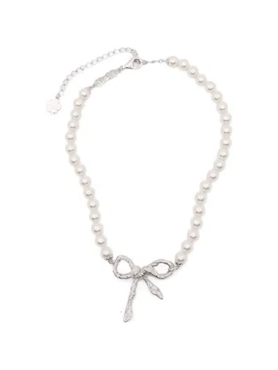 Yvmin Bow Necklace In Metallic