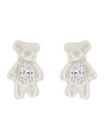 Yvmin Mini Pearlescent Bear Earrings In Metallic