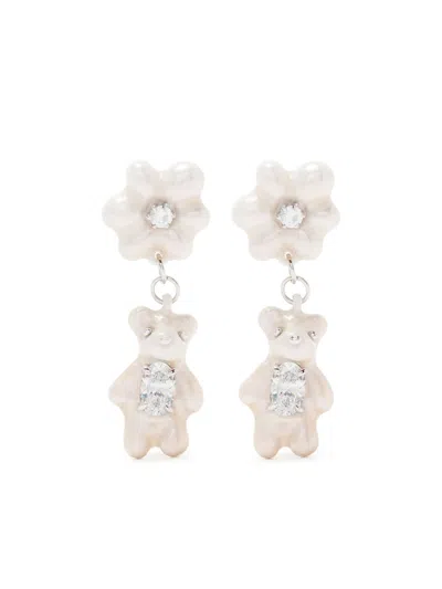 Yvmin Mini Pearlescent Flower Earrings In Neutrals