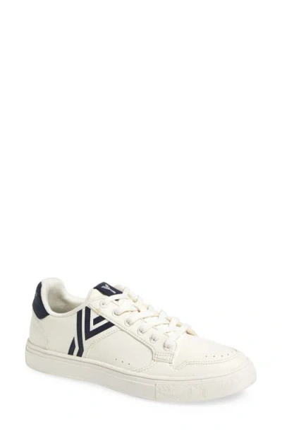 Yy Nation Stratus Cactus Sneaker In White/navy/white