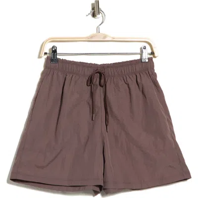 Z By Zella Breakaway Crinkled Long Shorts In Brown