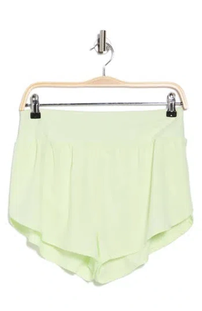 Z By Zella Elevate Pull-on Shorts In Green Limecream