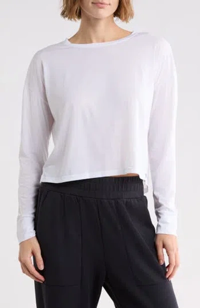 Z By Zella Key Element Long Sleeve Crop T-shirt In White