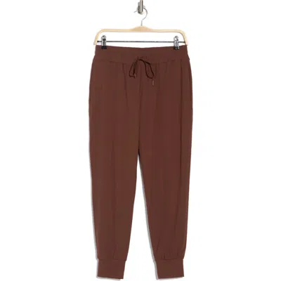 Z By Zella On The Move Pocket Joggers In Brown Bitter
